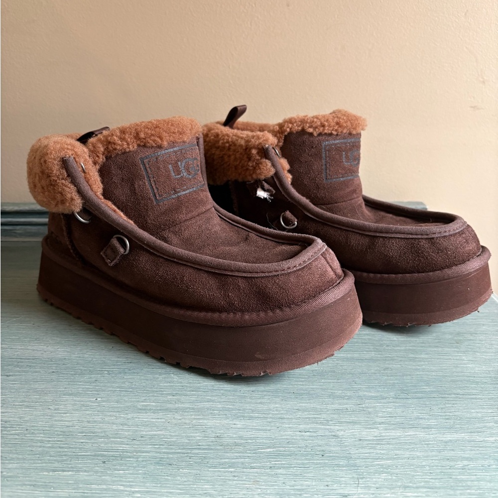 UGG Funkarra Cabin Cuff Boots Women’s Size 7